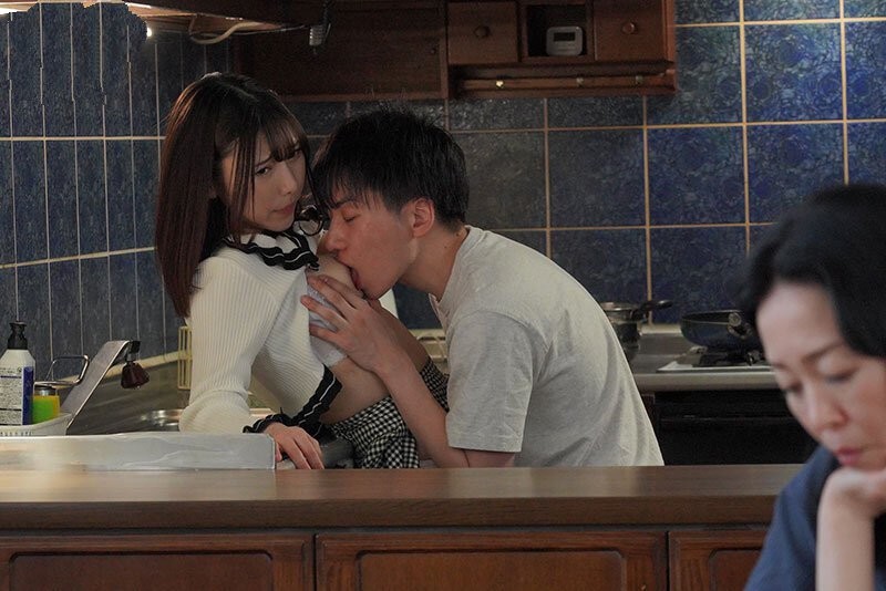 Để em giúp chị sướng nhé chị gái thân yêu!!