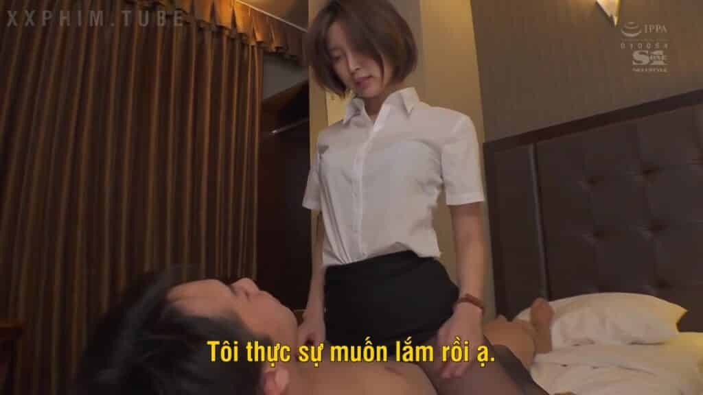 Sếp nữ dâm đãng tăng ca và cậu IT trực đêm may mắn